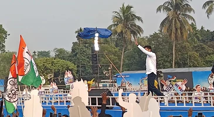 বিজেপির থেকে কাউকে হিন্দুত্ব শিখতে হবে না: অভিষেক