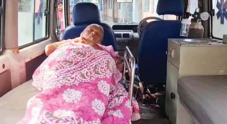 ৯০ বছরের মনোরমা হুইল চেয়ারে, অ্যাম্বুলেন্সে চেপে শুনানিতে গীতারানি