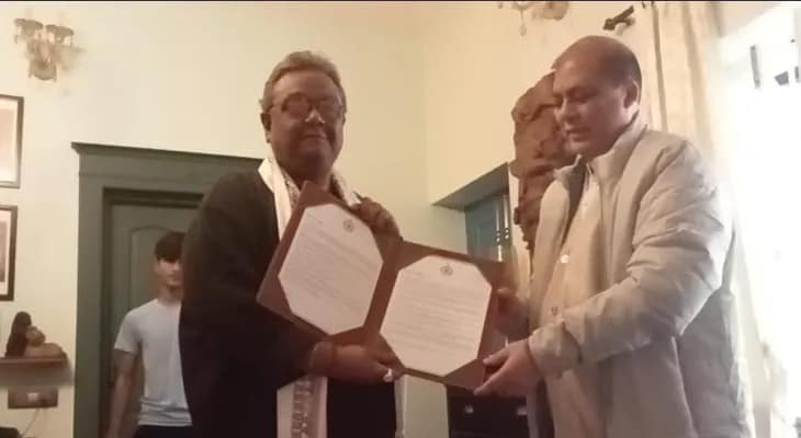 সংগীত পরিচালক ইন্দ্রদীপ দাশগুপ্তের বাড়িতে পৌঁছল উন্নয়নের পাঁচালি