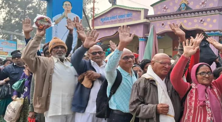 গঙ্গাসাগর থেকে স্নান সেরে ফিরে যাচ্ছেন ভিন রাজ্যের পুণ্যার্থীরা