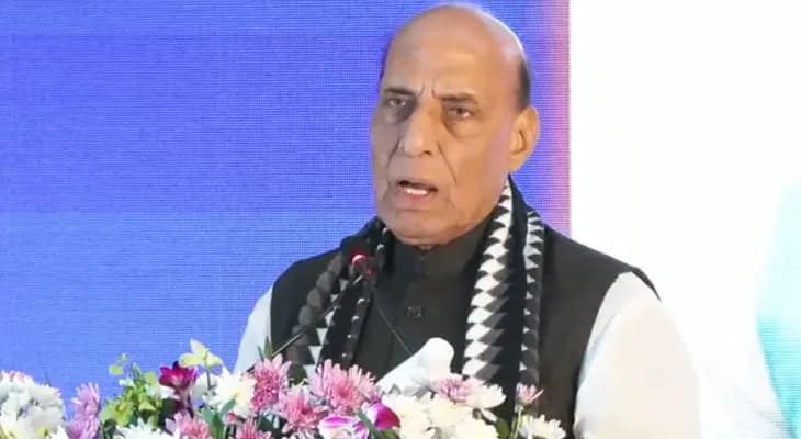 গোয়ায় একটি সভায় বক্তব্য রাখছেন প্রতিরক্ষামন্ত্রী রাজনাথ সিং