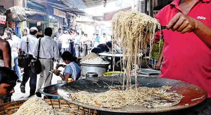 রাস্তার খাবারদাবার কতটা নিরাপদ? ক্রেতাদের জানাতে পথে খাদ্যসুরক্ষা বিভাগ