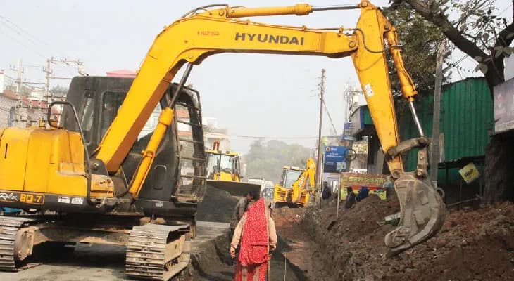৪৭ কোটি টাকা ব্যয়ে পঞ্চাননতলা থেকে ভগবানগোলা পর্যন্ত রাস্তা সংস্কার শুরু