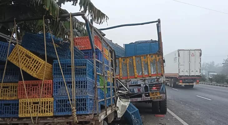 হাওড়ায় পথ দুর্ঘটনায় মৃত ২, জখম ১