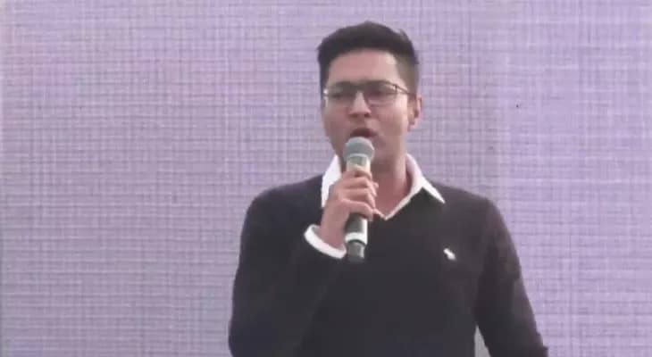 বিজেপিকে ভোকাট্টা করার ডাক অভিষেকের, কপ্টার কাণ্ডেও বিঁধলেন গেরুয়া শিবিরকে