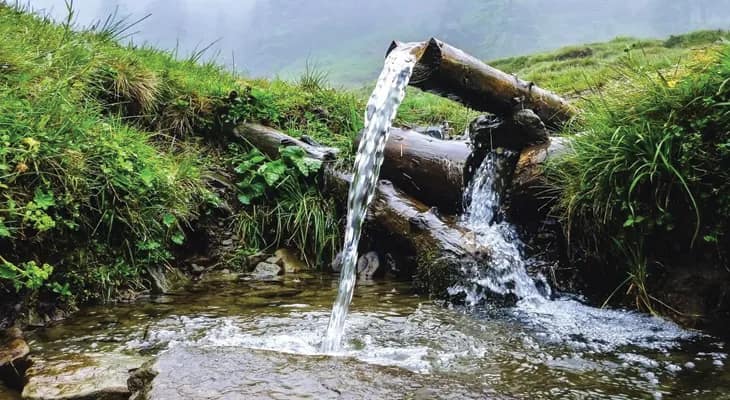 ঝাড়গ্রামে ভূগর্ভস্থ জলভাণ্ডার বাড়াতে মাটির গভীরে পরীক্ষামূলক জল পাঠাচ্ছে পিএইচই