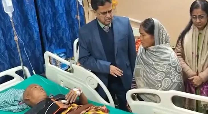 আহত বিজেপি কর্মীদের দেখতে আগরতলার হাসপাতালে গেলেন ত্রিপুরার মুখ্যমন্ত্রী মানিক সাহা
