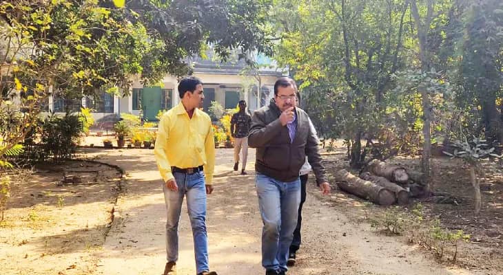 অমর্ত্য সেনকে নোটিস দেওয়া কমিশনের অন্যায় হয়েছে, বললেন অনুব্রত মণ্ডল ও মন্ত্রী চন্দ্রনাথ সিংহ