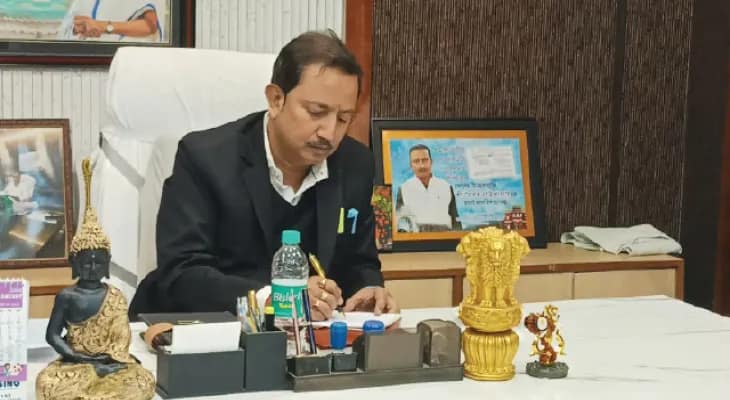 বাইরের রাজ্য থেকে এসে ফুটপাত দখল করে ব্যবসা, অভিযানে নামছে পুরসভা, শহরের উন্নয়নে প্রস্তাব পেতে এ মাসেই নাগরিক সম্মেলন