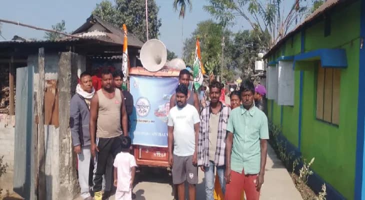 চা শ্রমিকদের উন্নয়নের পাঁচালি শোনাতে কোমর বেঁধে নেমেছেন আলিপুরদুয়ার জেলার তৃণমূল নেতা-কর্মীরা