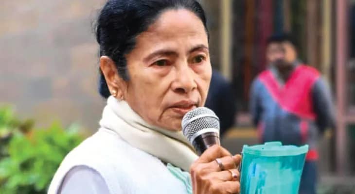 এই হাজরা মোড় থেকে মৃত্যুর হাত থেকে বেঁচেছি আমি: মমতা বন্দ্যোপাধ্যায়