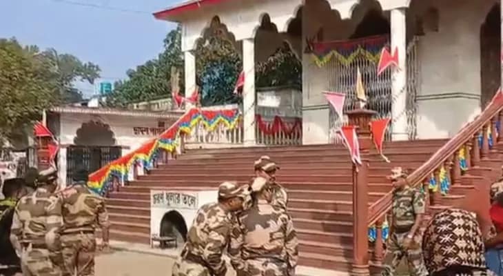 ঠাকুরবাড়িতে এসে পৌঁছেছে কেন্দ্রীয় বাহিনী, রয়েছে রাজ্য পুলিশও