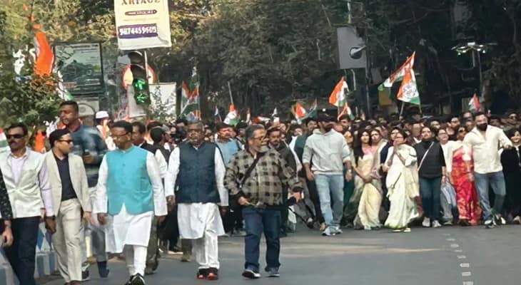 চারু মার্কেটে পৌঁছোল তৃণমূল নেত্রী মমতা বন্দ্যোপাধ্যায়ের মিছিল