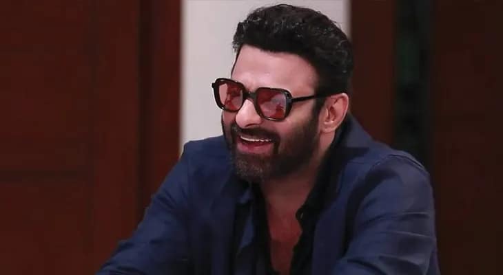 প্রভাসের প্রশংসায় দুই নায়িকা