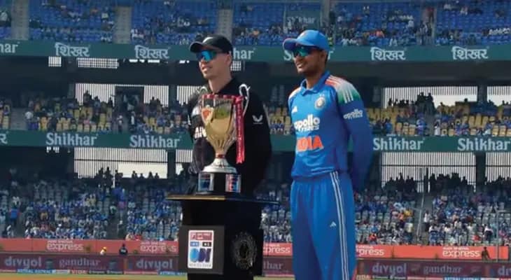 প্রথম ওডিআই: হাফসেঞ্চুরি ড্যারিয়েল মিচেলের, নিউজিল্যান্ড ২২৩/৫ (৪১ ওভার) বিপক্ষ ভারত