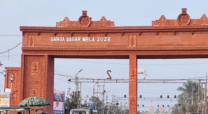 সাগর মেলায় খাবারে ভেজাল ধরতে কড়া নজরদারি, নিষিদ্ধ রং মেশানো ১৪ কেজি মিষ্টি বাজেয়াপ্ত