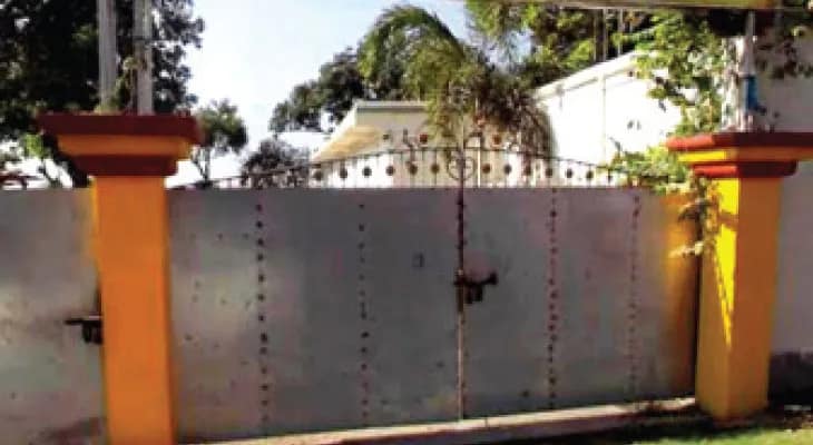 হালিশহরে আইন না মেনে গঙ্গাপাড়ে রিসর্ট! বিতর্ক তুঙ্গে