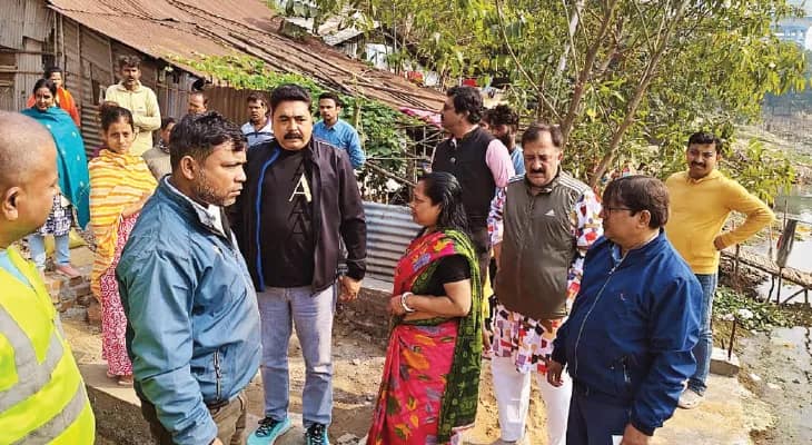 চূর্ণী দখল করে অবৈধ নির্মাণ ভাঙতে ২৪ ঘণ্টা সময় প্রশাসনের