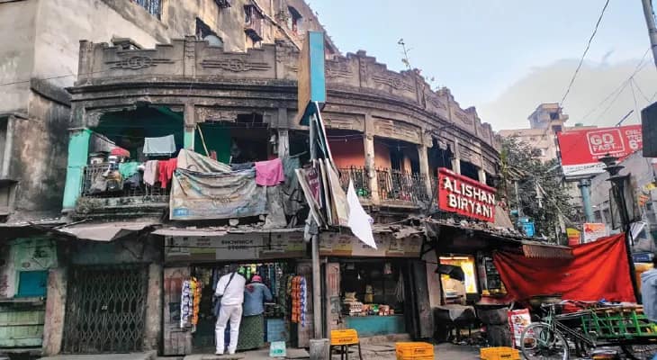 মৃতদেহের উত্তরাধিকার নিয়ে জটিলতা ৪ দিন ধরে মর্গে পড়ে রয়েছে বৃদ্ধার দেহ