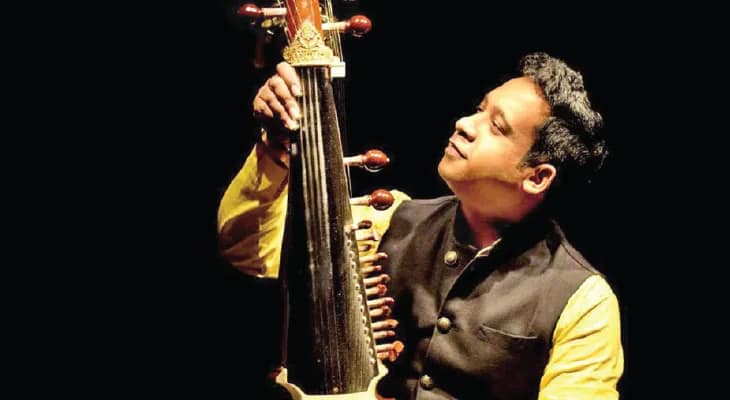 ‘মঞ্চে বাজানোর আনন্দ সোশ্যাল মিডিয়ায় নেই’