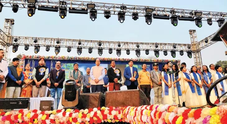 গঙ্গারামপুর পুর উৎসবের প্রভাতফেরিতে মানুষের ঢল