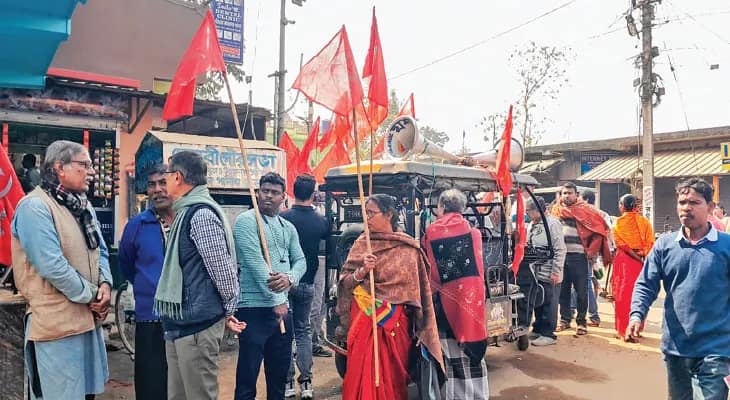 এসআইআরকে কেন্দ্র করে পূর্ব বর্ধমান জেলাজুড়ে উত্তেজনা