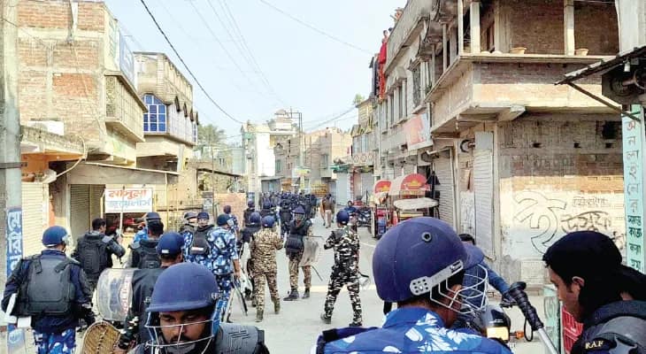 বেলডাঙায় অশান্তিতে সাইরন এক্সপ্রেসকে ঘুরপথে উত্তরবঙ্গে