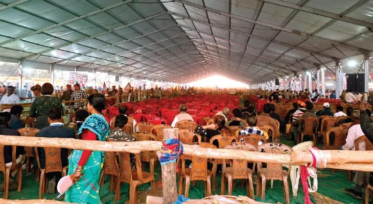 মোদির ভাষণের মাঝেই সভা ছাড়ল ভিড়,  লোক আনতে ভিআইপি পাসের ‘ম্যাজিক’
