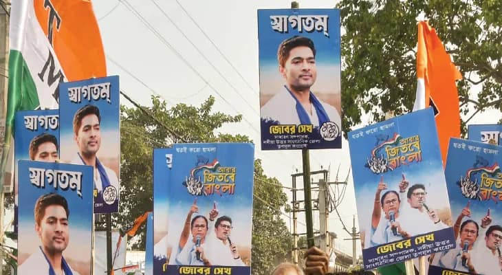 চাপড়ায় অভিষেকের রোড শোয়ে জনস্রোত