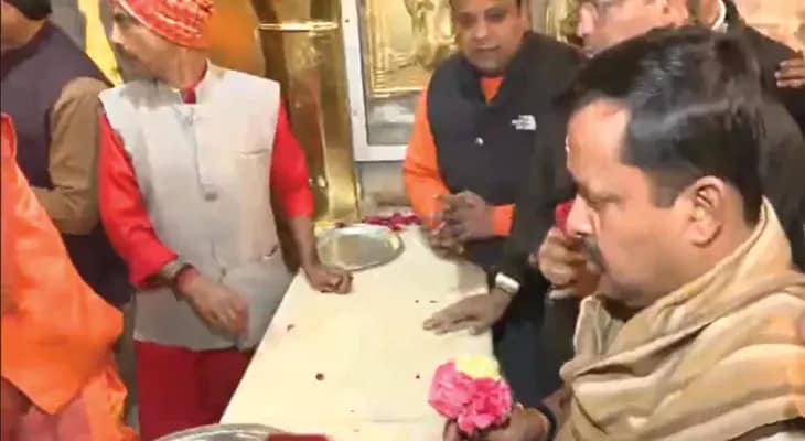 দিল্লির কনৌট প্লেসে হনুমান মন্দিরে পুজো দিলেন বিজেপির পরবর্তী সর্বভারতীয় সভাপতি নীতিন নবীন
