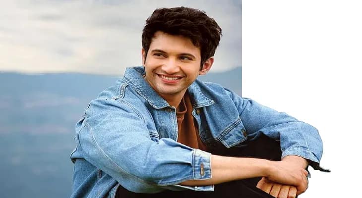 নতুন ছবিতে রোহিত