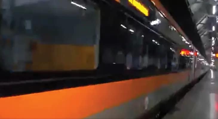 কামাখ্যা থেকে হাওড়া রুটে বাণিজ্যিক পরিষেবা শুরু হল বন্দে ভারত স্লিপারের