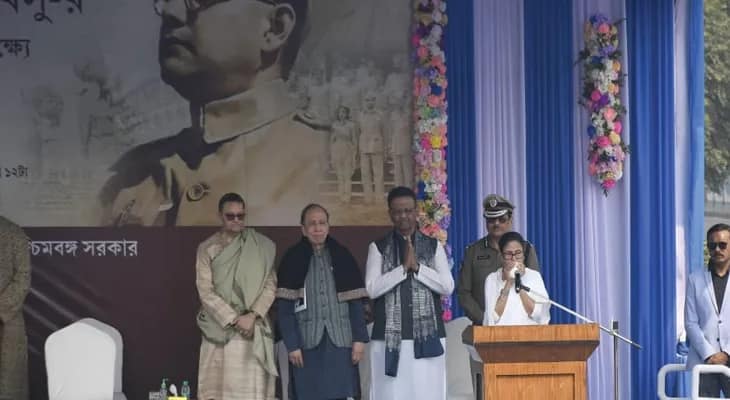 পদে পদে মানুষের অধিকার কেড়ে নেওয়া হচ্ছে: মুখ্যমন্ত্রী