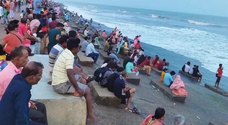চারদিনের টানা ছুটিতে দীঘা, মন্দারমণিতে পর্যটকদের ঢল নামার আশায় ব্যবসায়ীরা