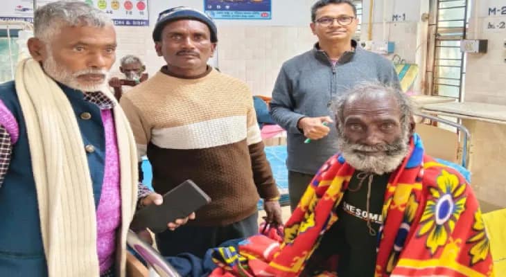 সাগরে গিয়ে অসুস্থ ও হারিয়ে যাওয়া পুণ্যার্থীদের খুঁজে ফেরানো হল বাড়ি, প্রশাসন ও হ্যাম রেডিয়োর মানবিক উদ্যোগ