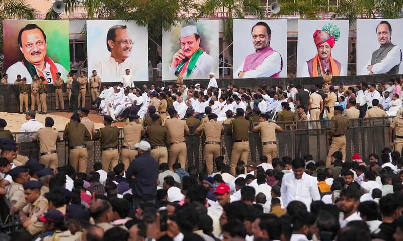 বারামতিতে ‘অজিত দাদা’র শেষযাত্রায় জনপ্লাবন