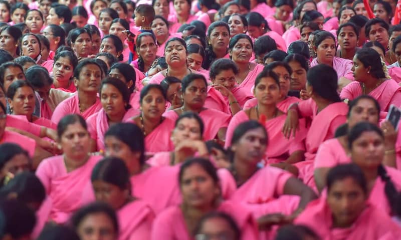 কেরলের মাসে ১,০০০ টাকা ভাতা বাড়ছে আশা ও অঙ্গনওয়াড়ি কর্মীদের, ঘোষণা বাজেটে