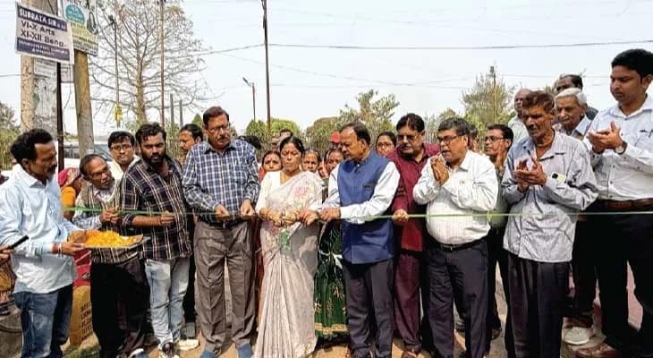পথশ্রী প্রকল্পে বাঁকুড়া শহরে ১১টি ওয়ার্ডের সংযোগকারী রাস্তা নির্মাণ