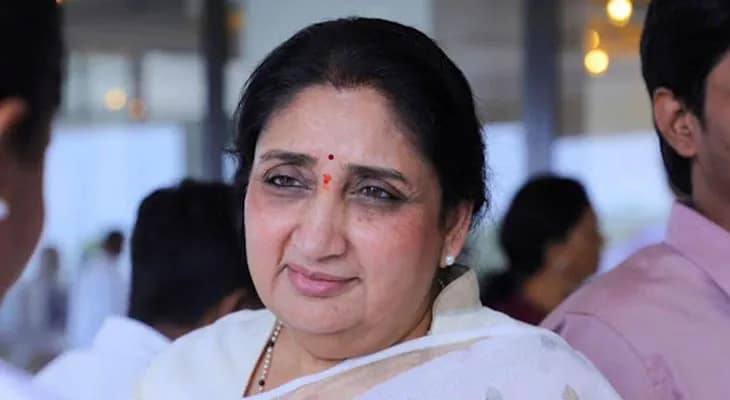 উপমুখ্যমন্ত্রী হলেন অজিত-পত্নী সুনেত্রা, খুশি শারদ পাওয়ার