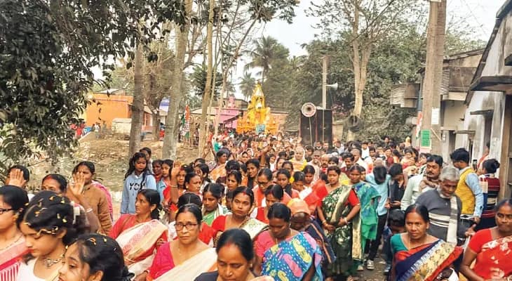 মাঘী পূর্ণিমায় ধনেখালির কাঁকড়াখুলিতে অকাল রথযাত্রা উৎসব