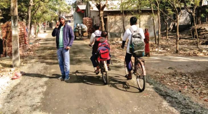 ফরেস্টডাঙা গ্রামে শুরু প্রায় দু’কিমি রাস্তা তৈরির কাজ