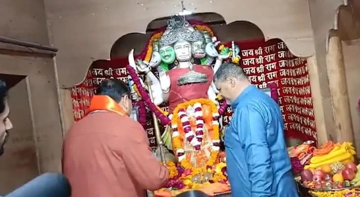 দেরাদুনে হনুমান মন্দিরে গেলেন উত্তরাখণ্ডের মুখ্যমন্ত্রী পুষ্কর সিং ধামি