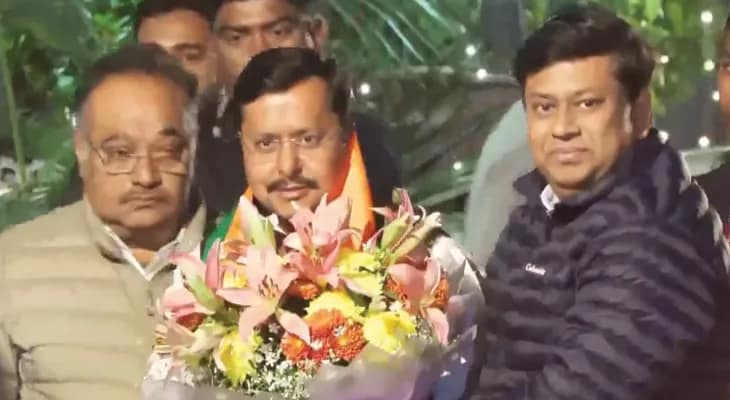 দিল্লিতে কেন্দ্রীয় মন্ত্রী সুকান্ত মজুমদারের বাসভবনে গেলেন বিজেপির সর্বভারতীয় সভাপতি নীতিন নবীন