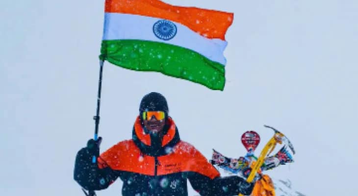 আমেরিকার অ্যাকনকাগুয়ার শিখরে দেশের পতাকা, বিশ্বরেকর্ড থেকে ৩ কদম দূরে উত্তরপাড়ার শুভম