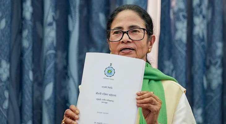 মমতার বাজেটে লক্ষ্মীলাভ, সামাজিক সুরক্ষায় জোর