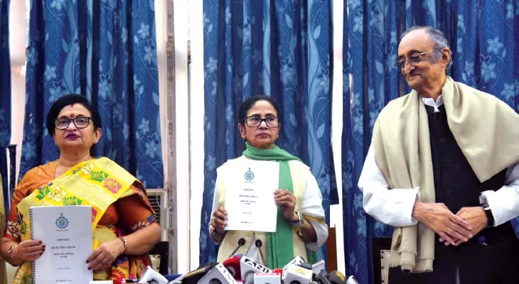 দায়িত্বশীল অর্থব্যবস্থার জোরেই কমছে রাজস্ব ঘাটতি: অমিত মিত্র