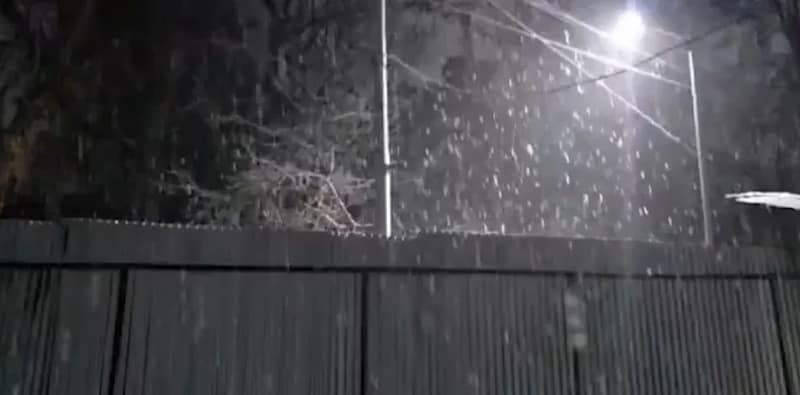 জম্মু ও কাশ্মীরের কুপওয়ারায় শুরু তুষারপাত
