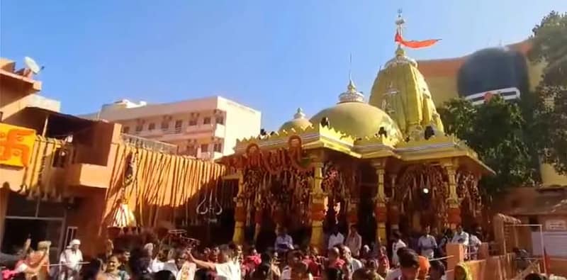 মহা শিবরাত্রির উপলক্ষে গুজরাটের জুনাগড়ে শুরু হয়েছে ভবনাথ মেলা