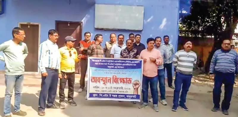 বকেয়া ১৫০ কোটি, মুখ থুবড়ে পড়েছে জল জীবন মিশন, বিক্ষোভ ঠিকাদারদের