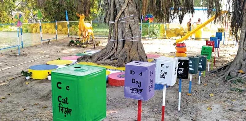 পুকুরঘাট বাঁধানো থেকে স্কুল পড়ুয়াদের বসার বেঞ্চ, হয়েছে খেলাধুলোর পার্কও